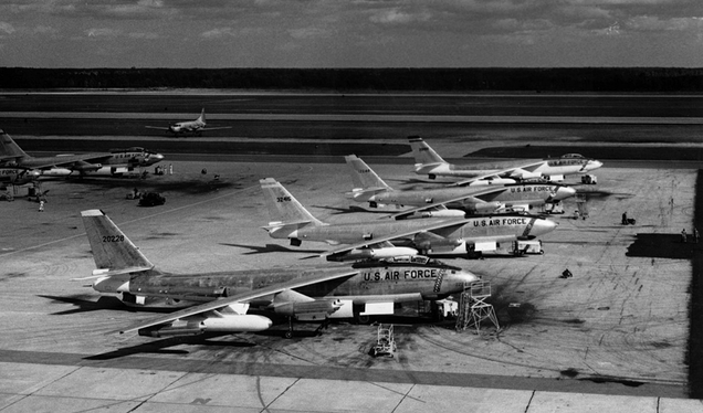 B-47Es of Strategic Air Command lined up on the tarmac (US Air Force)